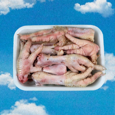 Лапы куриные (400 гр) Когда хочется занять собаку и заодно проверить — кто хрустит громче, она или чипсы.