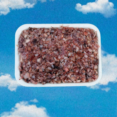 Трахея (рубленная) Трахея (рубленная) Трахея - это, проще говоря, дыхательная трубка, чистый хрящ, постный, без мясного и жирового остатка. Трахея говяжья очень ценный продукт в рационе собаки с самого молодого возраста.